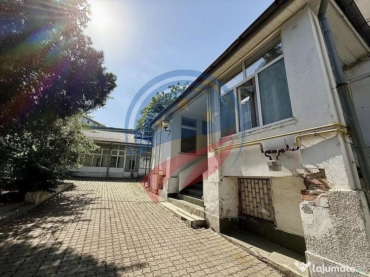 Spațiu comercial, de 800 mp, în Ultracentral