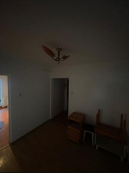 Apartament cu 3 camere decomandat în Dacia