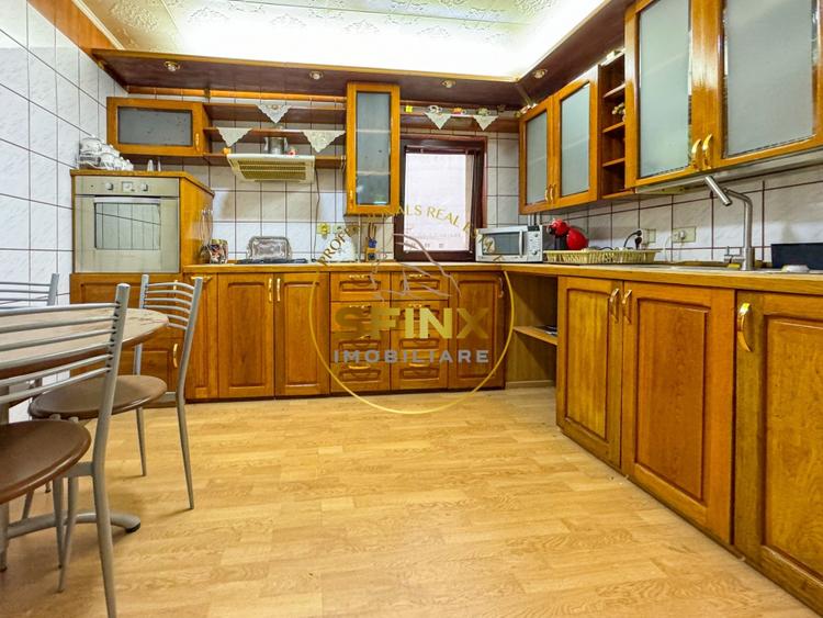 Apartament cu 4 camere decomandat, mobilat în Nerva Traian