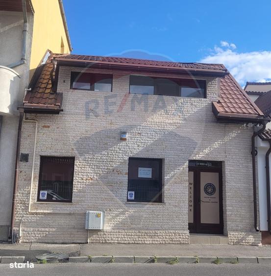 Casă cu 4 camere cu Teren 50 Mp în Blumăna