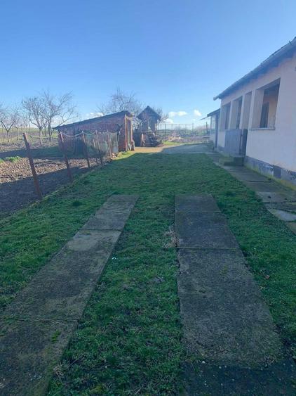 Casă cu 4 camere în Central