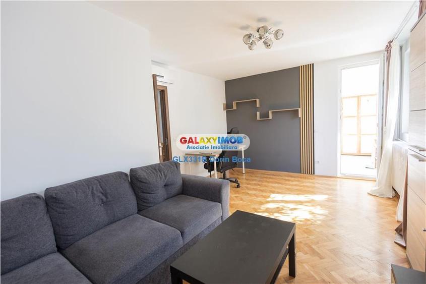 Apartament cu 2 camere decomandat, mobilat în Titan