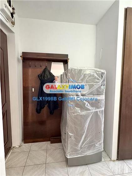 Apartament cu 2 camere semidecomandat, mobilat în Vitan