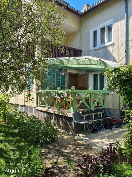 Casă cu 6 camere cu Teren 1932 Mp în Creaca