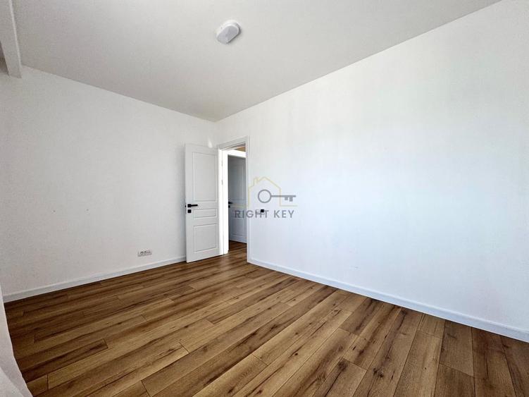 Duplex cu 5 camere cu Canalizare în Clinceni