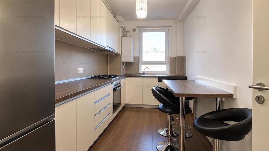 Apartament cu 2 camere decomandat, mobilat în Tractorul