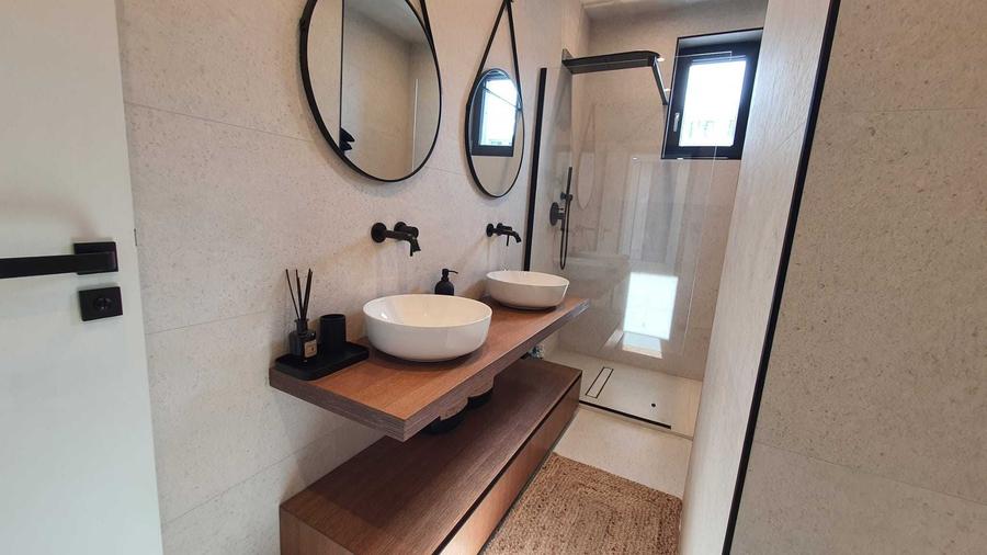 Apartament cu 3 camere decomandat în Nord