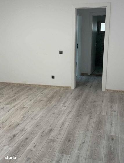 Nanterre, parter/4, pret 112 000 euro negociabil - 5