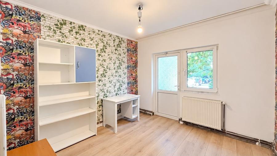 Apartament cu 3 camere, mobilat în Lipovei