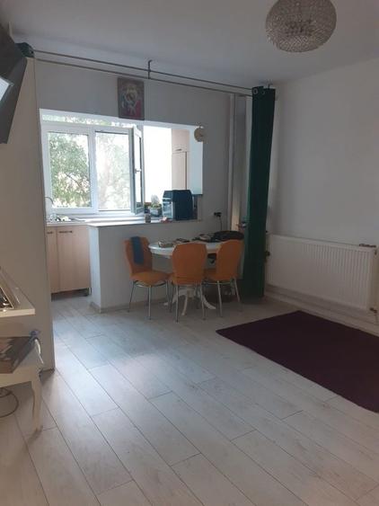 Apartament cu 2 camere decomandat în Ștefănești