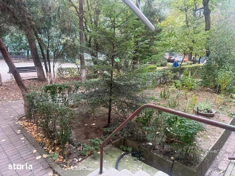 Apartament cu 2 camere semidecomandat în Aleea Trandafirilor