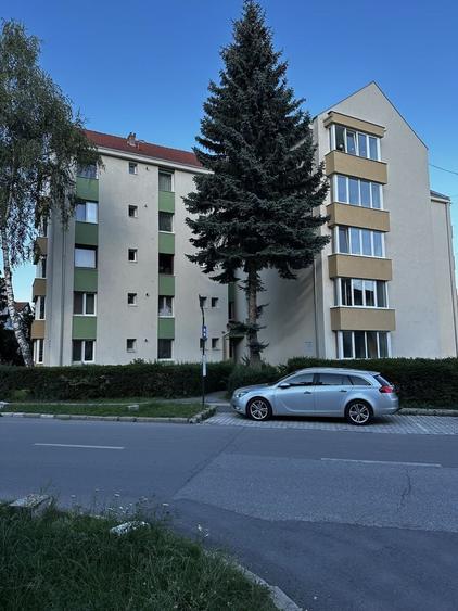 Apartament cu 4 camere în Central