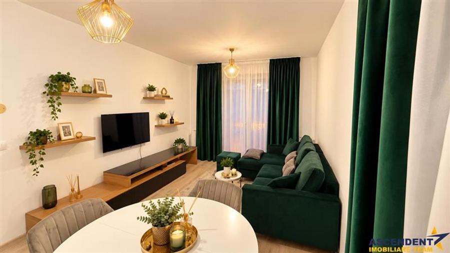 Apartament cu 2 camere decomandat, mobilat în Tractorul