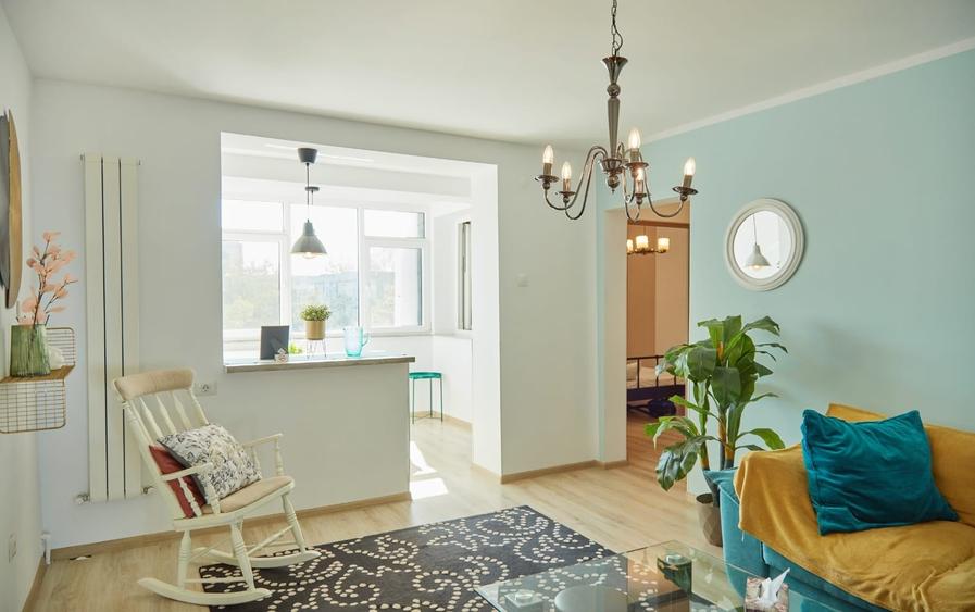 Apartament cu 3 camere decomandat, mobilat în City Park Mall