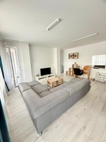 Apartament cu 2 camere semidecomandat, mobilat în Europa