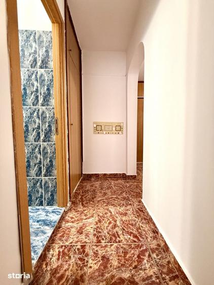 Apartament cu 3 camere semidecomandat în Pantelimon