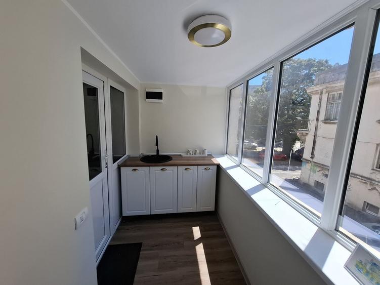 Apartament cu 1 camere semidecomandat, mobilat în P-ța Ovidiu