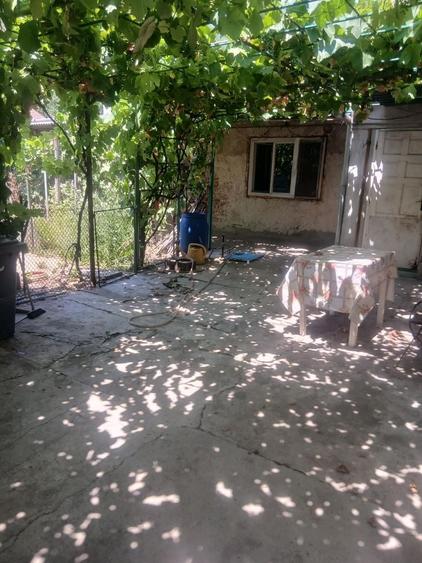 Casă cu 4 camere în Plopi