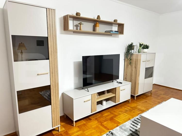 Apartament cu 2 camere decomandat, mobilat în Calea București