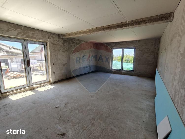 Casă cu 4 camere cu Teren 500 Mp în Central