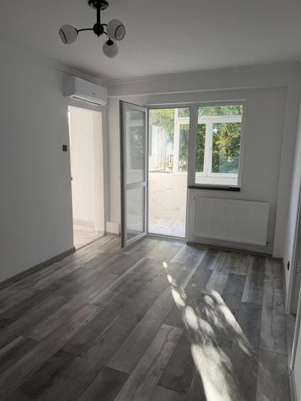 Apartament cu 3 camere decomandat în Tătărași