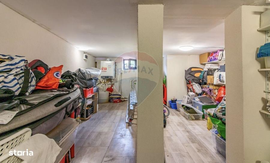 Casă cu 4 camere în Domenii