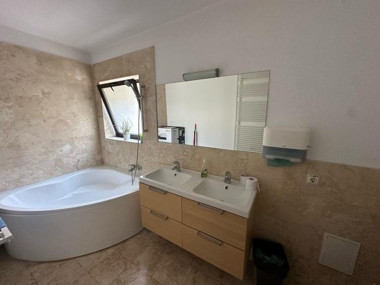 Apartament cu 3 camere în Dorobanți