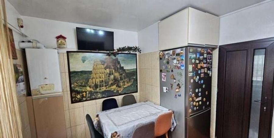 Apartament cu 3 camere decomandat, mobilat în Inel I