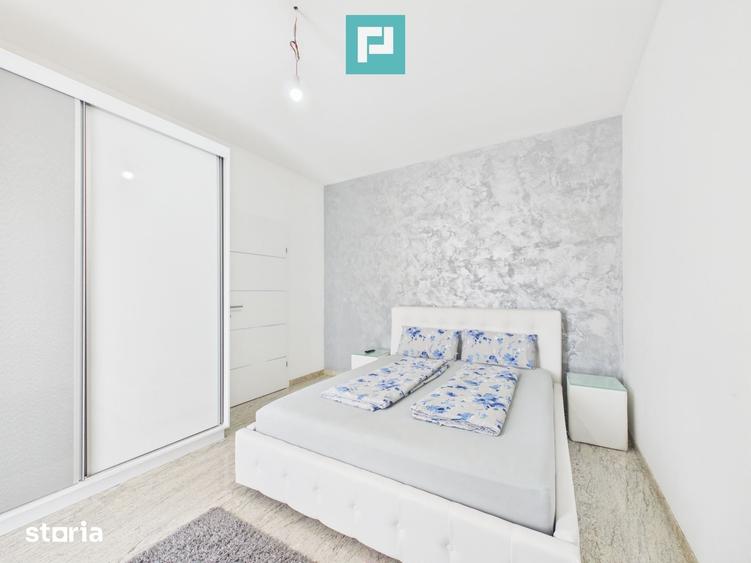 Casă cu 5 camere cu Teren 1072 Mp în Vladimirescu
