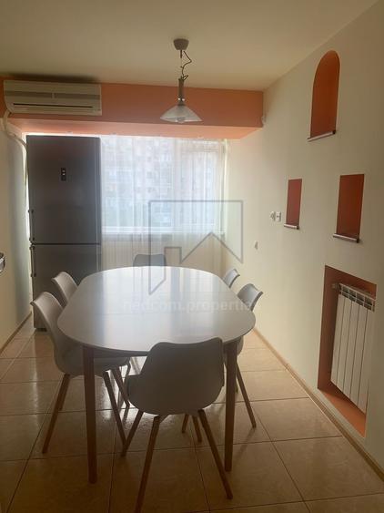 Apartament cu 3 camere decomandat, mobilat în Nerva Traian