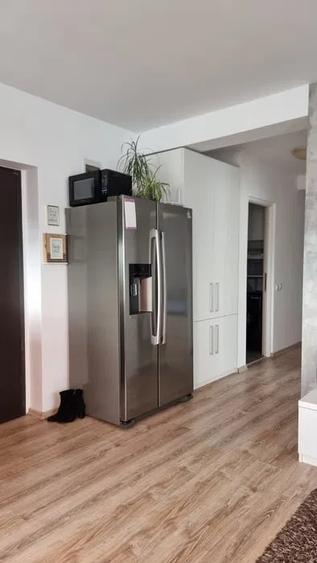 Apartament cu 3 camere, 62,15 mp, balcon, zona Cetatii - 5