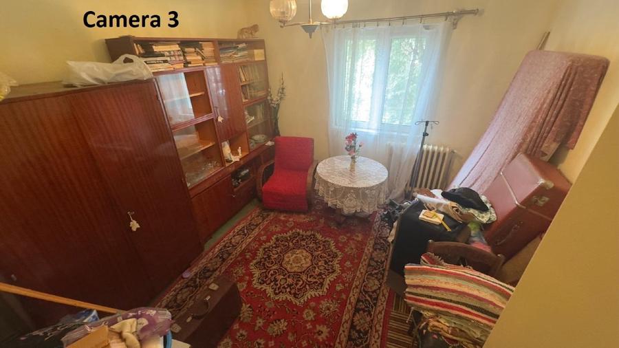 Apartament cu 3 camere în Cetate