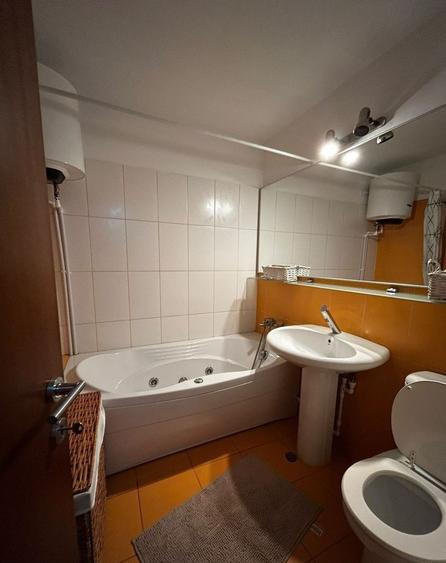 De Inchiriat Apartament 2 camere, metrou Piața Muncii - 11