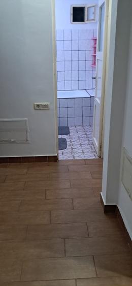 Apartament cu 2 camere decomandat în CET