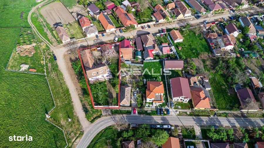 Casă cu 4 camere cu Teren 1370 Mp în Bodrogu Nou
