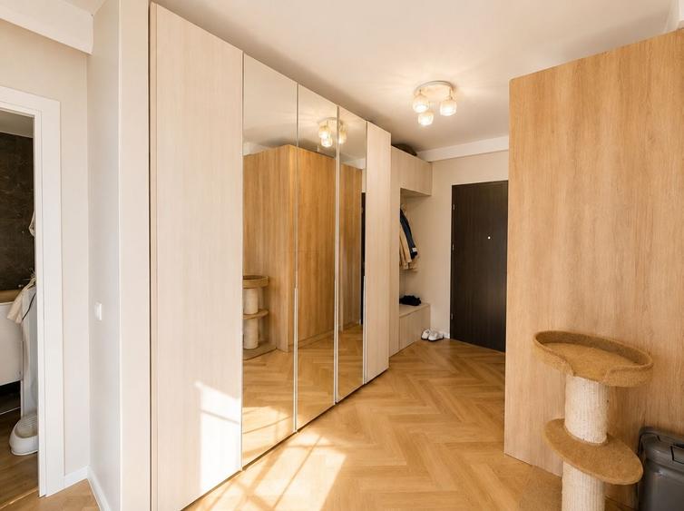 Apartament cu 2 camere semidecomandat în Sopor