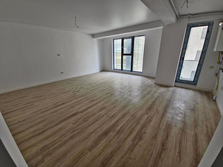 Apartament cu 2 camere decomandat în Tomis Plus
