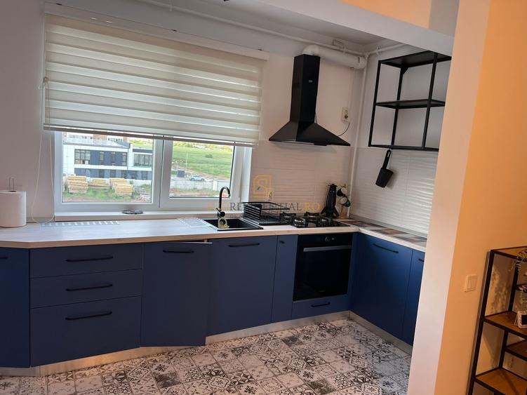 Apartament cu 2 camere semidecomandat, mobilat în Central