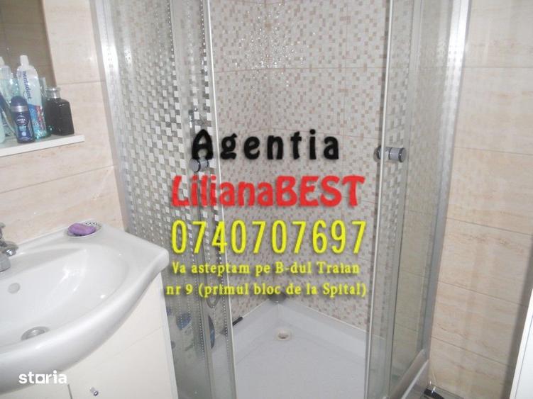 Apartament cu 3 camere decomandat în Calea Romanului