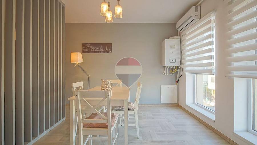 Apartament cu 2 camere decomandat în Tractorul
