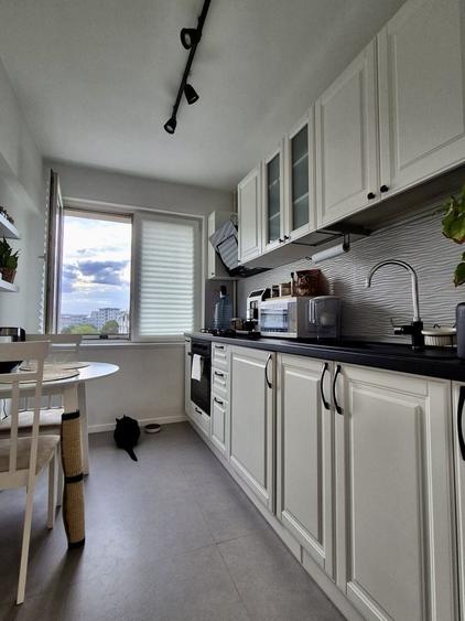 PROPRIETAR inchiriez apartament mobilat complet zona 1 mai metrou 3 min. Apartamentul este disponibil din 10 Octombrie - 7