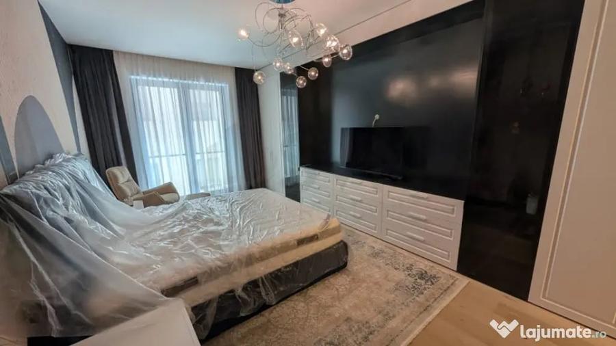 Apartament cu 3 camere decomandat în Herăstrău