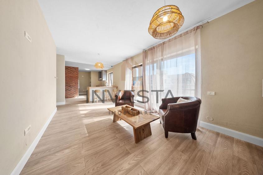 Penthouse cu 3 camere semidecomandat, mobilat în Borhanci