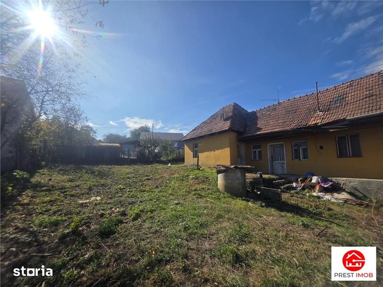 Casă cu 2 camere cu Teren 400 Mp în Ceuaș
