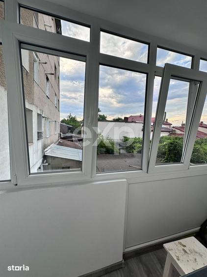 Apartament de vanzare 3 camere , Micro 8 ,et 1 - 12