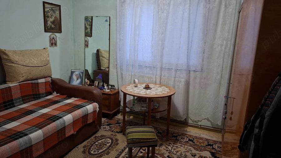 Apartament cu 3 camere decomandat în Pajura