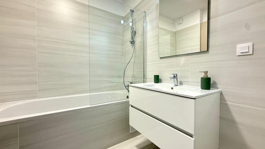 Apartament cu 3 camere decomandat în Pantelimon