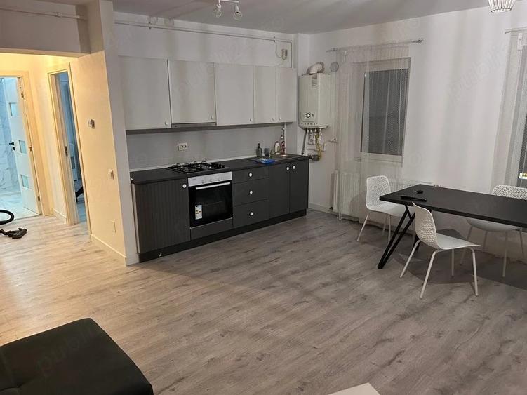 Apartament cu 2 camere semidecomandat în Calea Moldovei