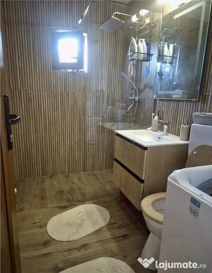 Apartament cu 2 camere decomandat în Soarelui