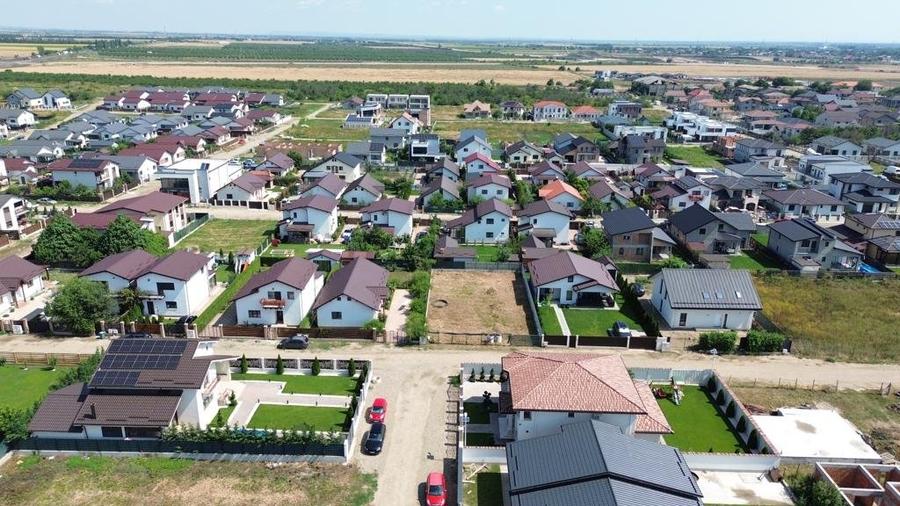 Teren Construcții intravilan de 500 mp, în Nord